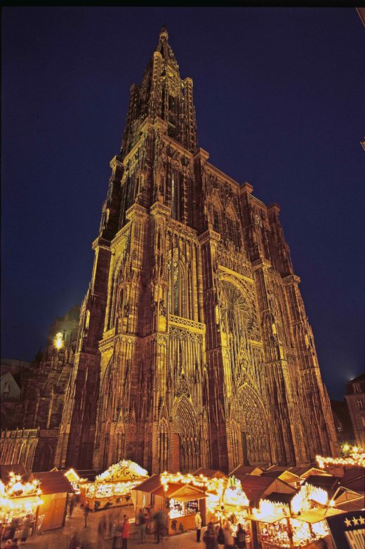 Cathédrale de nuit et marché de noël credit Christophe Hamm, Greater Strasbourg  Tourist Office – Amy Laughinghouse Hits the Road